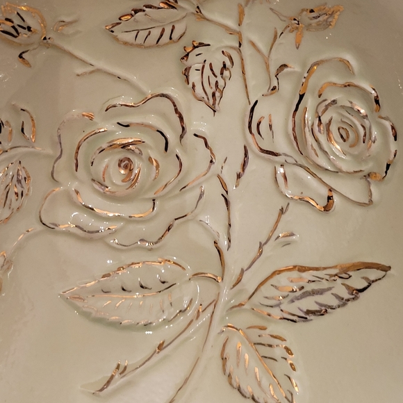 Raised Rose Design Gold Trim Pottery Bowl. - Picture 3 of 6